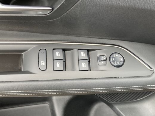 Peugeot 3008 1.2 PureTech Allure | Airco | Camera | Cruise | Navi | E-achterklep | Pdc v&a | Bliss | ActivLease financial lease