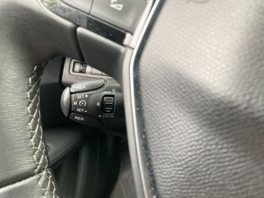 Peugeot 3008 1.2 PureTech Allure | Airco | Camera | Cruise | Navi | E-achterklep | Pdc v&a | Bliss | ActivLease financial lease