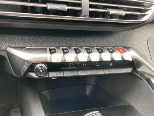 Peugeot 3008 1.2 PureTech Allure | Airco | Camera | Cruise | Navi | E-achterklep | Pdc v&a | Bliss | ActivLease financial lease