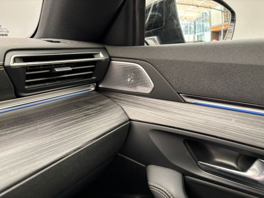 Peugeot 508 SW 1.6 HYbrid 225 GT | Leder | 360° camera | Panoramadak | Focal Audio | 19'' Lichtmetalen velgen... ActivLease financial lease