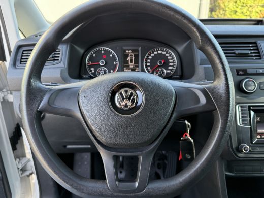 Volkswagen Caddy 2.0 TDI 4MOTION / L2 MAXI / ECC / CRUISE / TREKHAAK / 4X4 / 6 BAK ActivLease financial lease