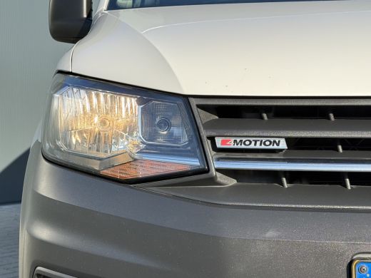Volkswagen Caddy 2.0 TDI 4MOTION / L2 MAXI / ECC / CRUISE / TREKHAAK / 4X4 / 6 BAK ActivLease financial lease