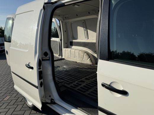 Volkswagen Caddy 2.0 TDI 4MOTION / L2 MAXI / ECC / CRUISE / TREKHAAK / 4X4 / 6 BAK ActivLease financial lease