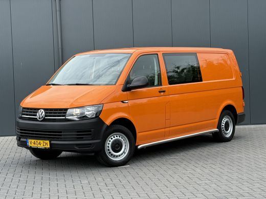 Volkswagen Transporter 2.0 TDI / L2H1 / DUBBELE CABINE / 1e EIG. / TREKHAAK / AIRCO / CRUISE / SIDEBARS ActivLease financial lease