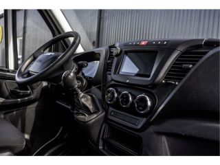 Iveco Daily 35C15 3.0L | Bakwagen met laadklep | Camera | CarPlay | Climate | Cruise | Euro 6
