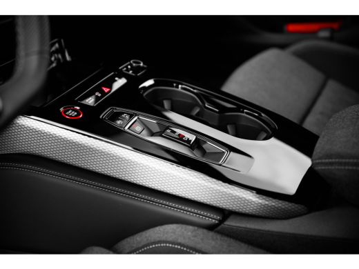 Audi A5 Avant S edition | Adaptive cruise control | Aluminium optiek in het interieur | Audi smartphone i... ActivLease financial lease