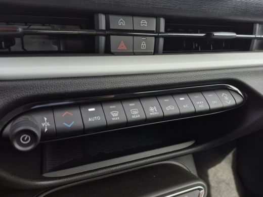 Fiat 600 1.2 Hybrid Urban | Achteruitrijcamera | Airco (automatisch) | Keyless entry ActivLease financial lease