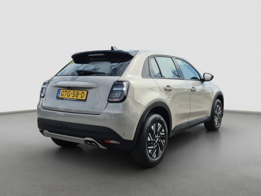 Fiat 600 1.2 Hybrid Urban | Achteruitrijcamera | Airco (automatisch) | Keyless entry ActivLease financial lease