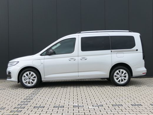 Ford Tourneo Connect 1.5 PHEV Titanium 7 Persoons | 100km Elektrisch Rijbereik | 1400kg Trekgewicht ActivLease financial lease