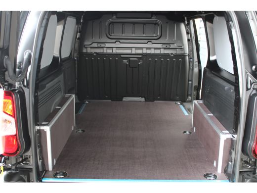 Opel Combo-e Standaard - Electric | 11 KW On-Board lader | 11 kW - 3 fase AC lader en 100kW DC Snelladen mogel... ActivLease financial lease
