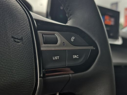Peugeot 208 1.2 PureTech 100 Allure | Achteruitrijcamera | Connected services | LED achterlichten ActivLease financial lease