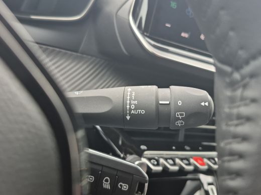 Peugeot 208 1.2 PureTech 100 Allure | Achteruitrijcamera | Connected services | LED achterlichten ActivLease financial lease