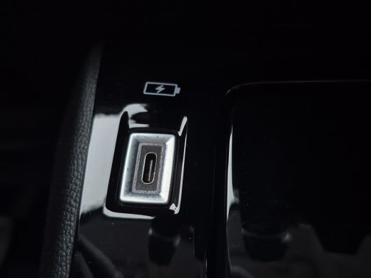 Peugeot 208 1.2 PureTech 100 Allure | Achteruitrijcamera | Connected services | LED achterlichten ActivLease financial lease