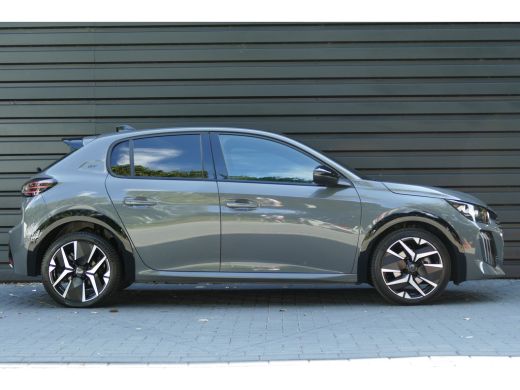 Peugeot 208 HYBRID 136PK GT AUTOMAAT / NAVI / CLIMA / PDC / 17" LMV / CAMERA V+A / PANO.DAK / FULL-LED / KEYL... ActivLease financial lease
