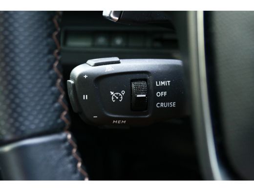 Peugeot 3008 1.6 PURETECH 180PK GT AUTOMAAT / NAVI / ALCANTARA / CLIMA / PDC / 18"LMV / CAMERA / PANO.DAK / KE... ActivLease financial lease
