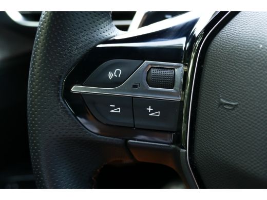 Peugeot 3008 1.6 PURETECH 180PK GT AUTOMAAT / NAVI / ALCANTARA / CLIMA / PDC / 18"LMV / CAMERA / PANO.DAK / KE... ActivLease financial lease