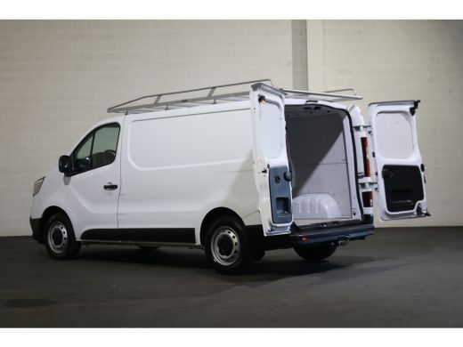 Renault Trafic 2.0 dCi 110pk L1 H1 Airco Trekhaak Imperiaal ActivLease financial lease