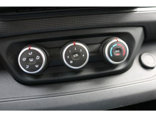 Renault Trafic 2.0 dCi 110pk L1 H1 Airco Trekhaak Imperiaal ActivLease financial lease