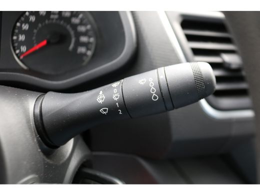 Renault Trafic 2.0 dCi 110pk L1 H1 Airco Trekhaak Imperiaal ActivLease financial lease