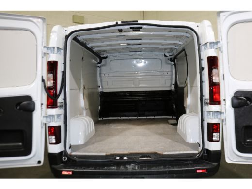 Renault Trafic 2.0 dCi 110pk L1 H1 Airco Trekhaak Imperiaal ActivLease financial lease