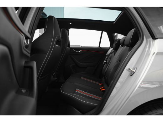 Skoda Scala Monte Carlo | Achteruitrijcamera | Chromen raamlijsten | Cruise control met speedlimiter ActivLease financial lease