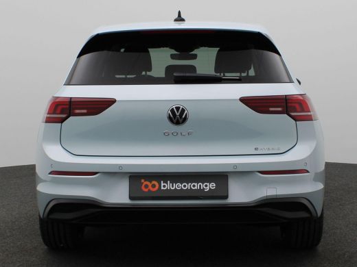 Volkswagen Golf 1.5 eHybrid Life Edition 204pk DSG Adaptieve Cruise Controle, Navi via Apple Carplay/Android Auto... ActivLease financial lease