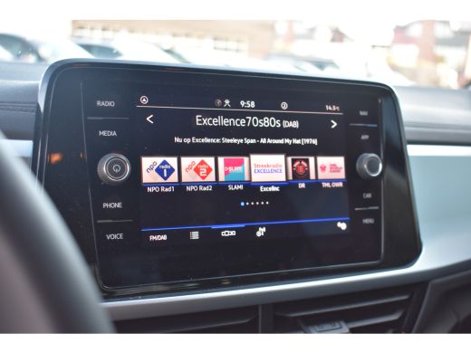 Volkswagen T-Roc 1.5 TSI 150PK DSG-7 Life Edition | ADAPT. CRUISE | APP CONNECT | CAMERA | AIRCO | 18 INCH ActivLease financial lease