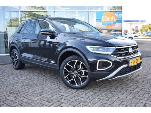 Volkswagen T-Roc 1.5 TSI 150PK DSG-7 Life Edition | ADAPT. CRUISE | APP CONNECT | CAMERA | AIRCO | 18 INCH ActivLease financial lease