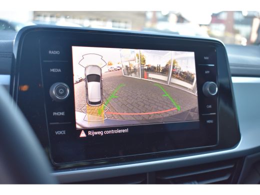 Volkswagen T-Roc 1.5 TSI 150PK DSG-7 Life Edition | ADAPT. CRUISE | APP CONNECT | CAMERA | AIRCO | 18 INCH ActivLease financial lease