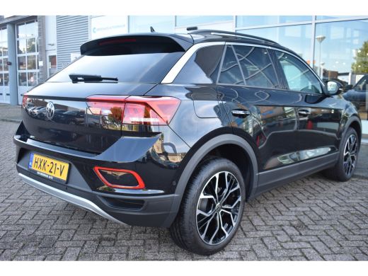 Volkswagen T-Roc 1.5 TSI 150PK DSG-7 Life Edition | ADAPT. CRUISE | APP CONNECT | CAMERA | AIRCO | 18 INCH ActivLease financial lease