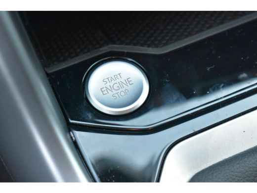 Volkswagen T-Roc 1.5 TSI 150PK DSG-7 Life Edition | ADAPT. CRUISE | APP CONNECT | CAMERA | AIRCO | 18 INCH ActivLease financial lease