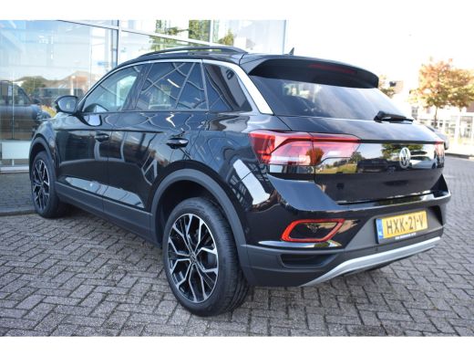 Volkswagen T-Roc 1.5 TSI 150PK DSG-7 Life Edition | ADAPT. CRUISE | APP CONNECT | CAMERA | AIRCO | 18 INCH ActivLease financial lease