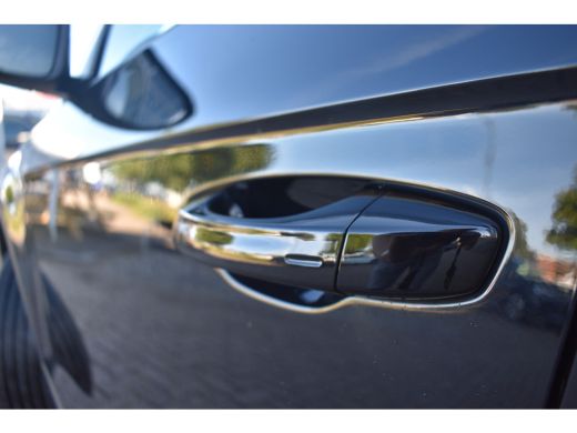 Volkswagen T-Roc 1.5 TSI 150PK DSG-7 Life Edition | ADAPT. CRUISE | APP CONNECT | CAMERA | AIRCO | 18 INCH ActivLease financial lease