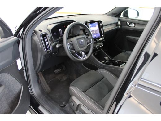 Volvo  EC40 Extended Range 252PK Plus 82 kWh | Trekhaak | Nubuck | Climate Pack | Privacy glas ActivLease financial lease