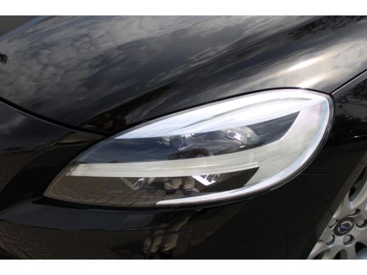 Volvo  V40 T3 Momentum | Standkachel | Stoelverwarming | Cruise Control | High Performance Audio | Parkassist | ActivLease financial lease