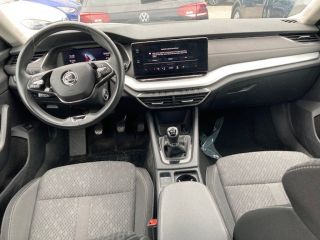 Skoda Octavia Combi 1.5 TSI First Edition 150pk Head up display | Navigatie | App connect | Dodehoekdetectie | ...