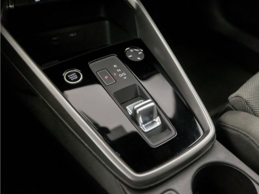 Audi A3 Sportback 35 TFSI Sportline 150Pk Automaat (APPLE CARPLAY, 4 CILINDER, GROOT NAVI, SPORTSTUUR, AD... ActivLease financial lease