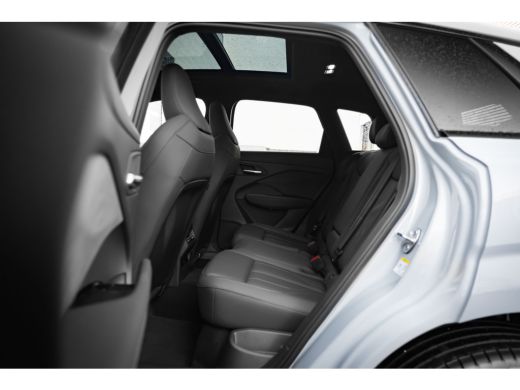 Audi Q3 S edition | Adaptive cruise control | Audi sound system | Cruise control ActivLease financial lease