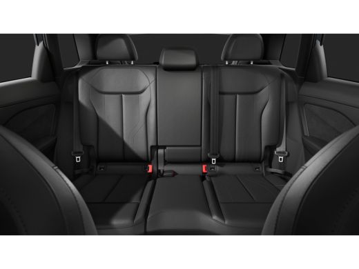 Audi Q3 S edition | 3-zone airconditioning | Adaptive cruise control | Audi sound system ActivLease financial lease