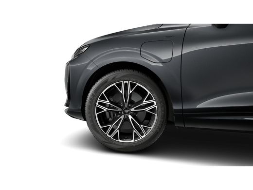 Audi Q3 S edition | Adaptive cruise control | Audi sound system | Cruise control ActivLease financial lease