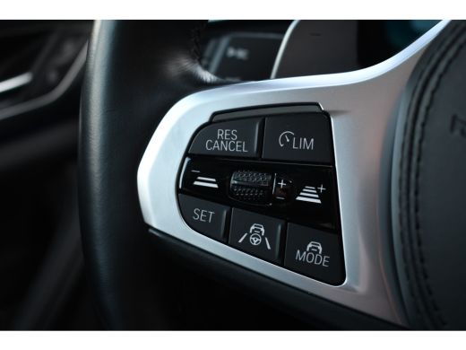 BMW 5 Serie Touring 530e xDrive M-Sport Pano ACC Comf-seat Trekh 360 H/K 20inch ActivLease financial lease