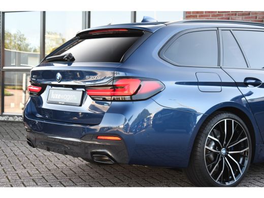 BMW 5 Serie Touring 530e xDrive M-Sport Pano ACC Comf-seat Trekh 360 H/K 20inch ActivLease financial lease