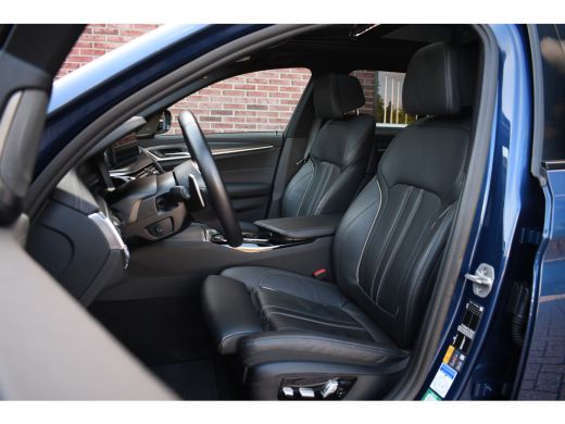 BMW 5 Serie Touring 530e xDrive M-Sport Pano ACC Comf-seat Trekh 360 H/K 20inch ActivLease financial lease