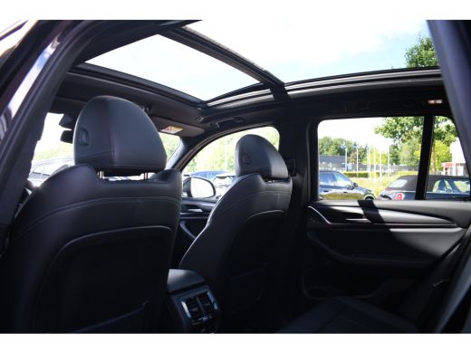 BMW X3 xDrive30e M-Sport Pano El-zetels Laser HUD 20inch Shadowline ActivLease financial lease