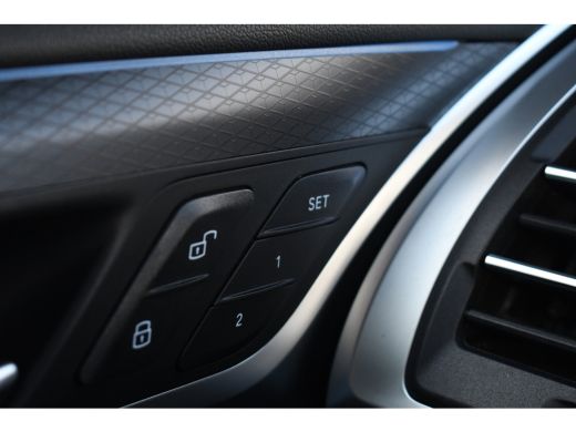 BMW X3 xDrive30e M-Sport Pano El-zetels Laser HUD 20inch Shadowline ActivLease financial lease