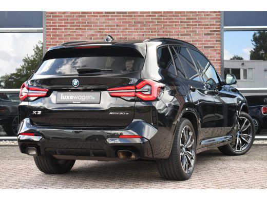 BMW X3 xDrive30e M-Sport Pano El-zetels Laser HUD 20inch Shadowline ActivLease financial lease