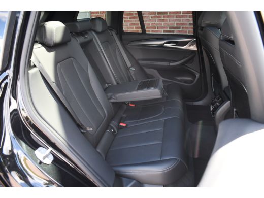 BMW X3 xDrive30e M-Sport Pano El-zetels Laser HUD 20inch Shadowline ActivLease financial lease