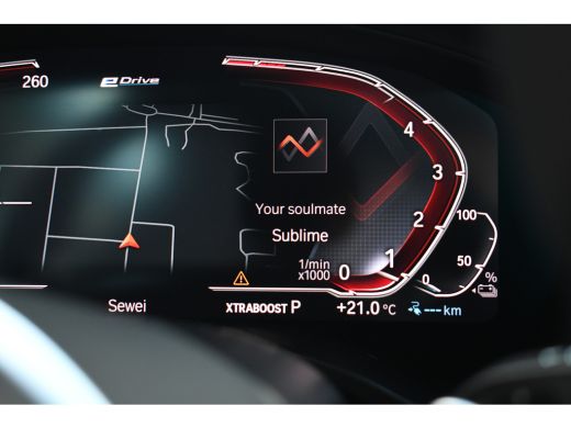 BMW X3 xDrive30e M-Sport Pano El-zetels Laser HUD 20inch Shadowline ActivLease financial lease