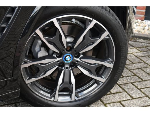 BMW X3 xDrive30e M-Sport Pano El-zetels Laser HUD 20inch Shadowline ActivLease financial lease