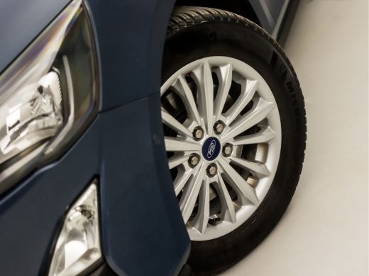 Ford Focus 1.0 EcoBoost Titanium X Business Automaat (VIRTUAL COCKPIT, APPLE CARPLAY, STUUR/STOELVERWARMING,... ActivLease financial lease